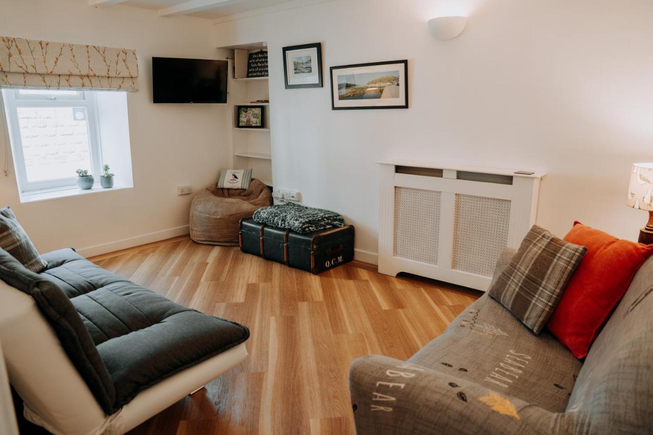Hamilton Lodge - Cottage Sleeps 8 Fishguard Zewnętrze zdjęcie